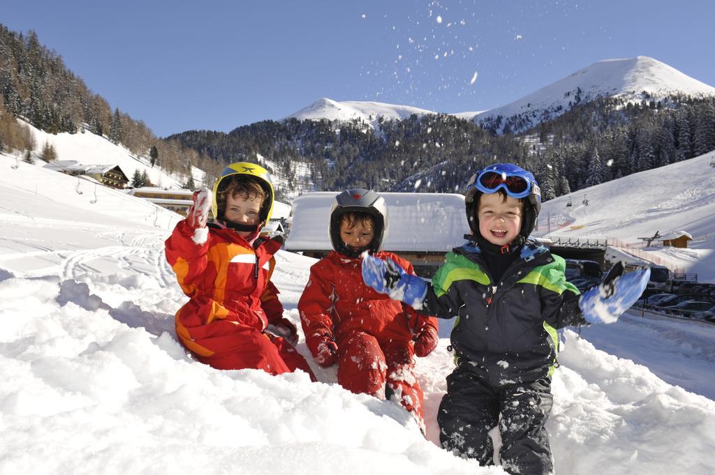 Kinder- Und Familienhotel Nockalm Innerkrems Chambre photo
