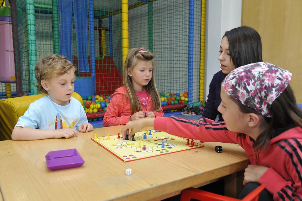 Kinder- Und Familienhotel Nockalm Innerkrems Extérieur photo