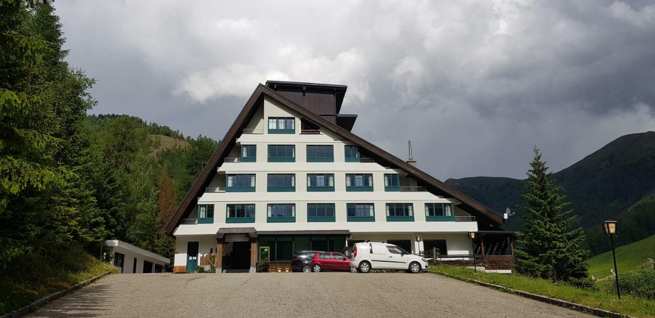 Kinder- Und Familienhotel Nockalm Innerkrems Extérieur photo